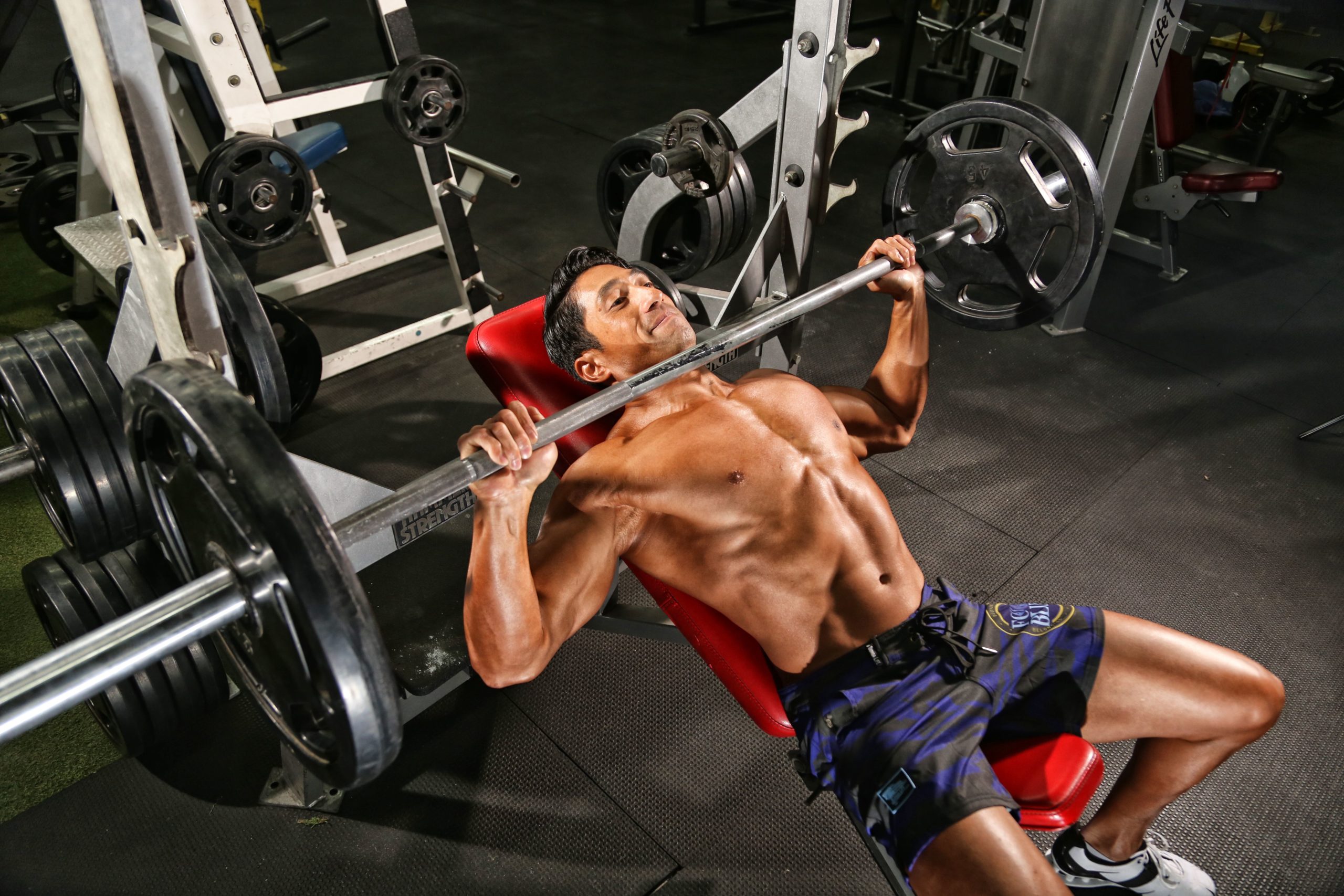 Incline vs. Flat Bench: What's Most Effective?